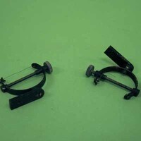 Voorwerpen\16900\16927.jpg; V16927; ; Snaargalvanometer (onderdeel)Component of string galvanometer